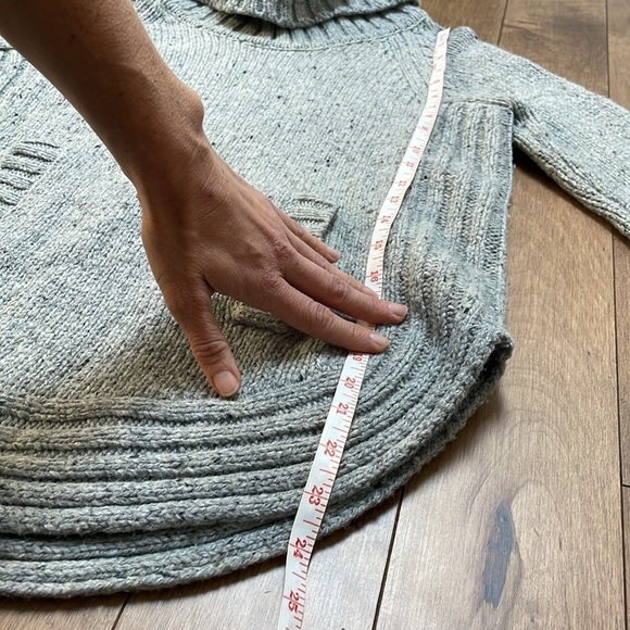 Cynthia Rowley funnel turtle neck gray wool knit sweater kangaroo pocket size M - Picture 8 of 8
